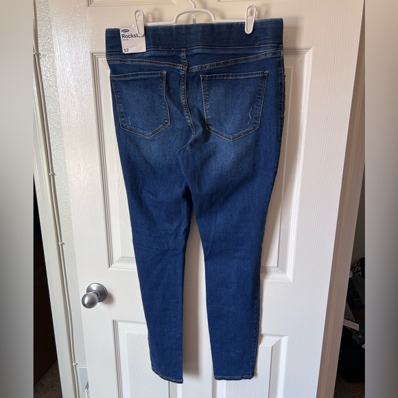 Old Navy Rockstar Jegging. NWT. Size 12 - Picture 2 of 2
